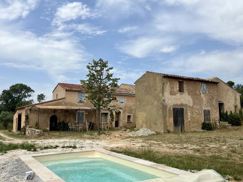 Mas à vendre 795 000 € 7 pièces 6 chambres 250 m² 13 000 m² de terrain Bonnieux 84480