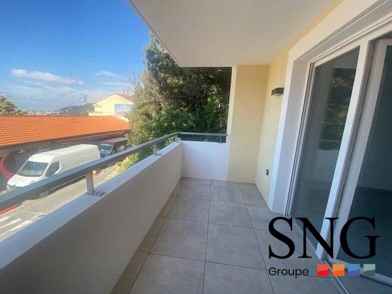 Appartement à louer 985 € 3 pièces 2 chambres 60,9 m² 1er étage Châteauneuf-Grasse 06740