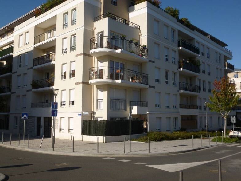 Appartement à louer 1 446 € 4 pièces 3 chambres 79,6 m² 5ème étage Atlantis-Massy Sud Massy 91300