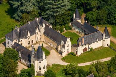 Château à vendre de 3M à 10M € 20 pièces 12 chambres 800 m² Saumur 49400