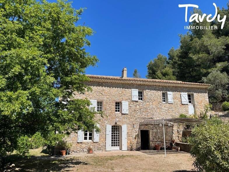 Mas à vendre 1 395 000 € 8 pièces 6 chambres 200 m² 3 888 m² de terrain Le Rouve-Gailleux-Le Val d'Arenc Le Beausset 83330