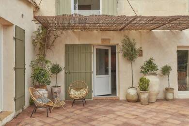 Mas à vendre 889 000 € 8 pièces 5 chambres 210 m² 9 899 m² de terrain Raphèle les Arles-La Jansonne Arles 13200