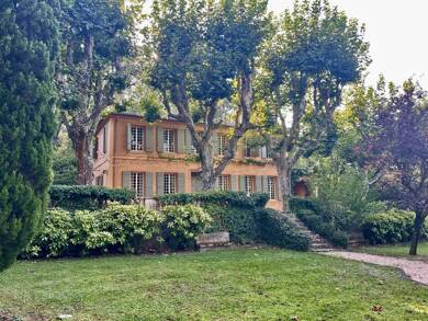 Mas à louer 12 000 € 7 pièces 5 chambres 275 m² 30 000 m² de terrain Grand Sud- Aix la Duranne Aix-en-Provence 13080