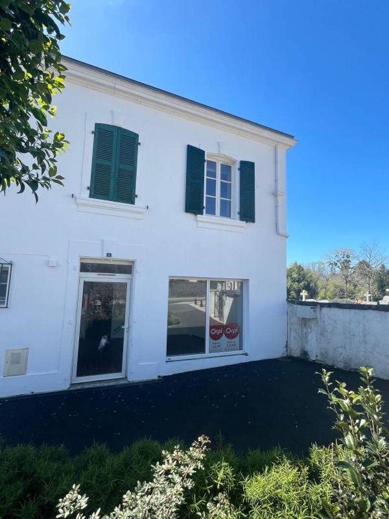 Local commercial à louer 800 € Saint-Pierre-d'Irube 64990