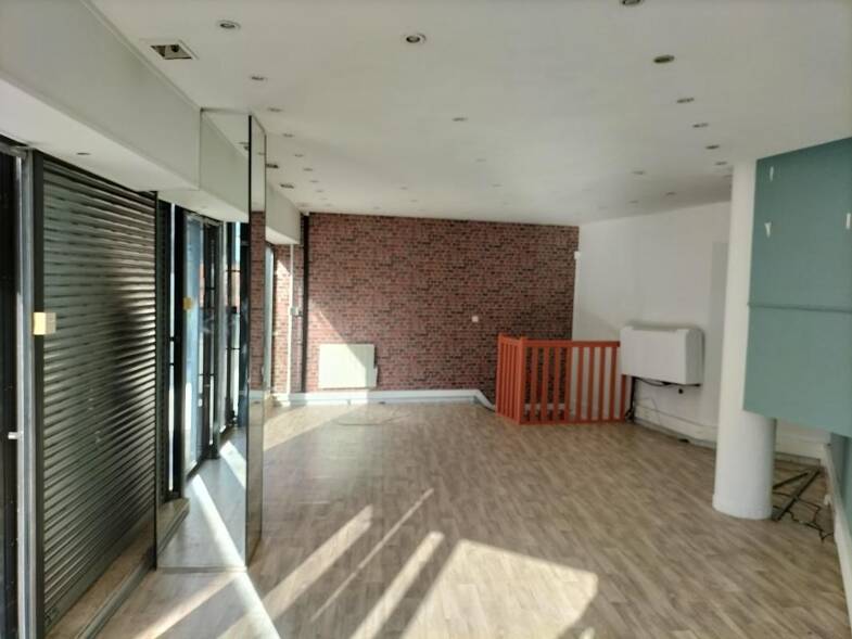 Local commercial à louer 800 € 108 m² de surface de vente Centre Ville Beauvais 60000