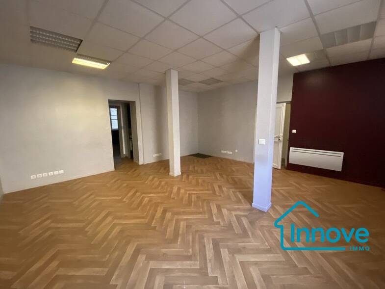 Espace bureau à vendre 420 000 € 65 m² de bureaux Notre Dame Versailles 78000