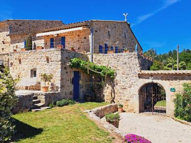 Mas à vendre 869 000 € 9 pièces 5 chambres 230 m² 16 000 m² de terrain Rosieres 07260