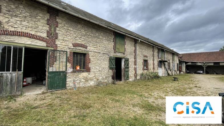 Mas à vendre 390 000 € 10 pièces 3 chambres 930 m² 4 724 m² de terrain Néry 60320