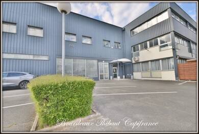 Espace bureau à vendre 176 418 € 135 m² de bureaux Mace-ZAC-Trappes-Elancourt Trappes 78190