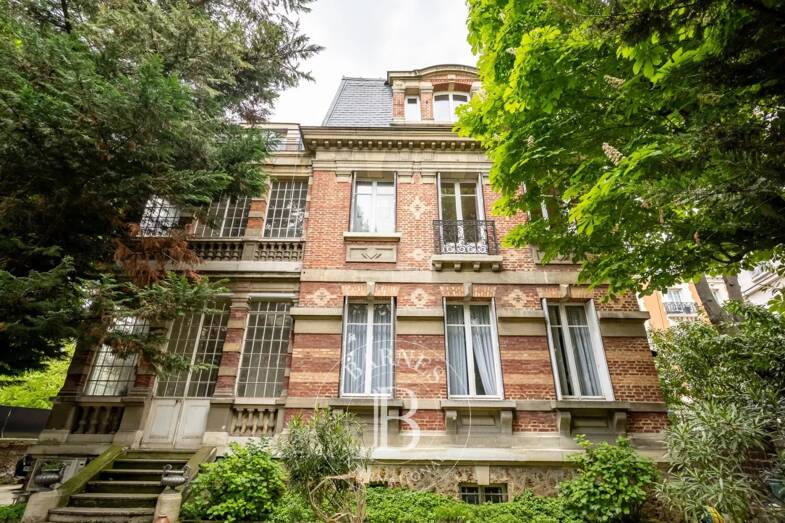 Hôtel particulier à vendre 3 200 000 € 10 pièces 6 chambres 390 m² 390 m² de terrain Asnières-sur-Seine 92600