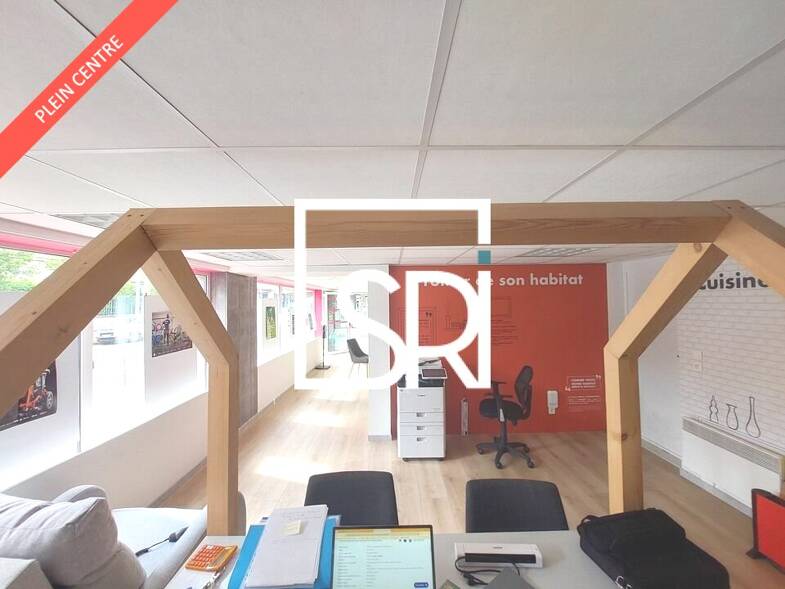 Local commercial à louer 2 250 € 119 m² de surface de vente Clermont Ferrand 63100