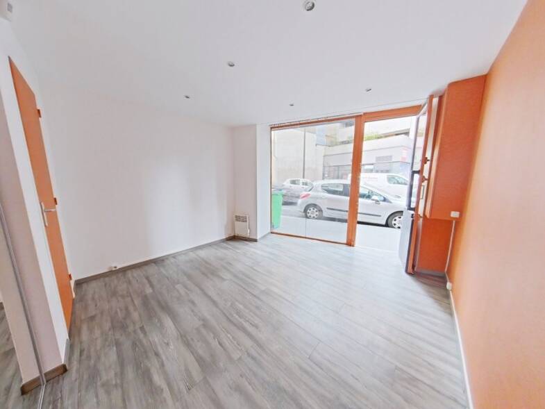 Local commercial à louer 793 € 18 m² de surface de vente Nation-Alexandre Dumas Paris 11ème 75011