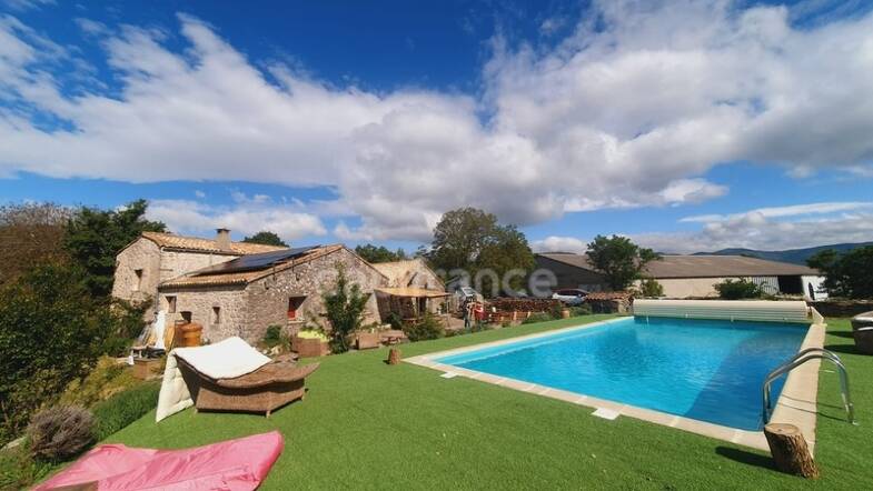 Mas à vendre 525 000 € 6 pièces 4 chambres 241 m² 927 m² de terrain Blandas 30770
