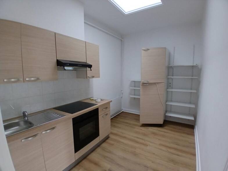 Appartement à louer 900 € 4 pièces 3 chambres 93,9 m² 1er étage Centre Ville-Petit Margny Compiègne 60200