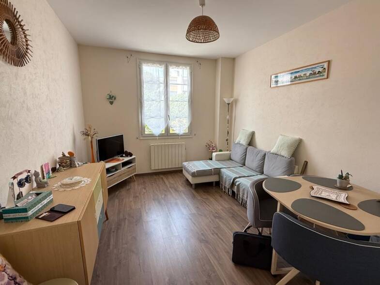 Appartement à louer 683 € 3 pièces 2 chambres 53,7 m² Sous le toit, Étage 1/1 Saint-Palais-sur-Mer 17420