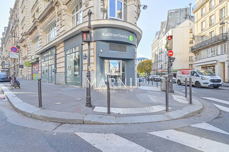 Local commercial à louer 11 023 € 158 m² de surface de vente Paris 2ème 75002