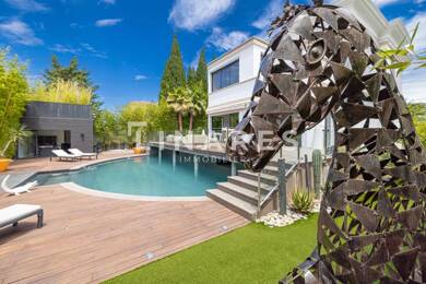 Hôtel particulier à vendre 2 490 000 € 6 pièces 4 chambres 420 m² 420 m² de terrain Marseille 9ème 13009